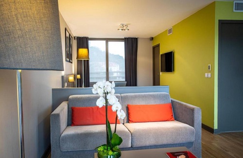 9th Arrondissement Appartement | À 10 min du métro | Terrasse + Vue panoramique