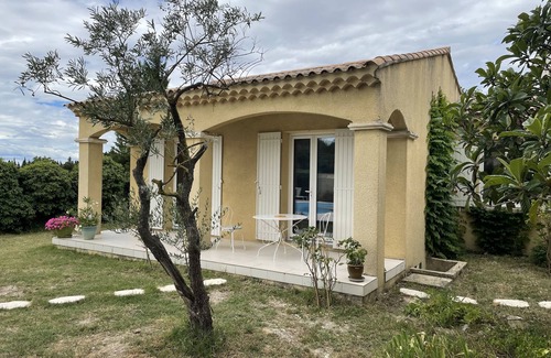 Pujaut Maison | À 5 minutes d'Avignon, belle villa avec piscine