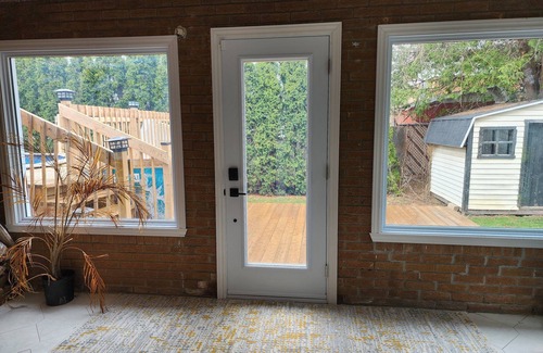 Laval Maison | À 5 minutes de Montréal, maison de 4 chambres et piscine située à Laval Duvernay