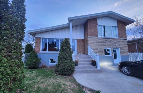 Laval Maison | À 5 minutes de Montréal, maison de 4 chambres et piscine située à Laval Duvernay
