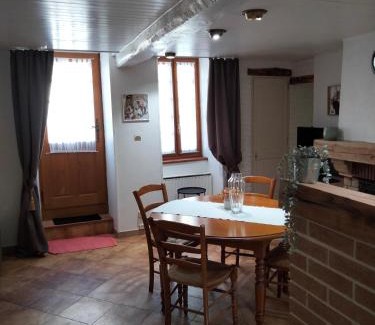 Avallon Maison | à l'orée du bois
