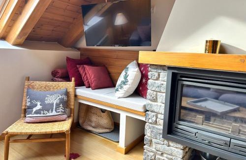 Alt Aneu Appartement | Àtic de luxe i rústic a Esterri d'Àneu by RURAL D'ÀNEU