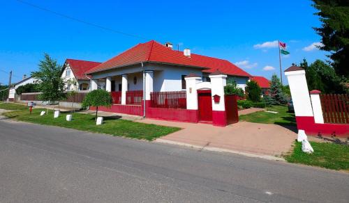 Almosd Appartement | Álmosdi Tópart Vendégház