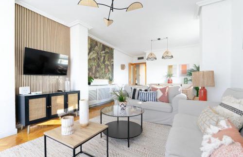 Delicias Appartement | Ático con terraza, parking y piscina