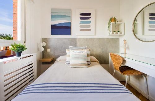 Delicias Appartement | Ático con terraza, parking y piscina