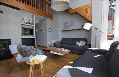 Panticosa Appartement | Ático de Pao by BeValle