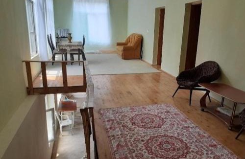 Goygol Appartement | Çay qırağında ev