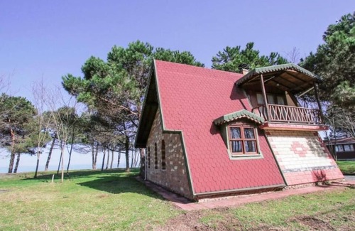 Unye Chalet De Ski | ÇINARSUYU TABİAT PARKI BUNGALOV