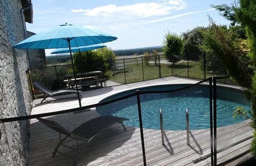 Bournand Maison | Échappée Belle - gîte avec piscine privative près de Chinon