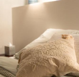 Caux Hôtel | Écurie de l oasis