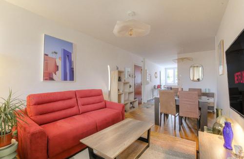 Sainte-Foy-les-Lyon Appartement | Élégant et Spacieux idéal déplacement Pro