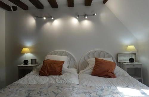 Garnay Maison | Élégante maison rénovée en campagne, proche de Dreux et Chartres, avec 2 chambres accueillantes. - FR-1-581-103