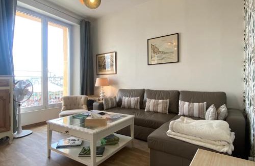 Dieppe Appartement | Établissement 3 étoiles avec ASCENSEUR, 3 appartements lumineux vue port avec balcon, 200m de la mer, Wifi Fibre, tous service inclus