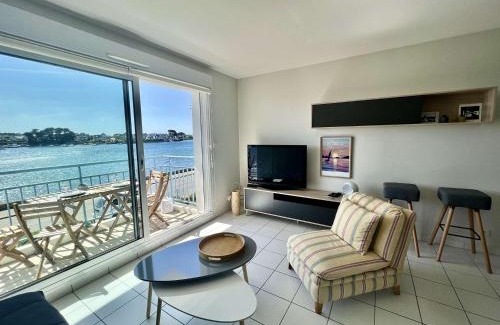 Etel Appartement | Étel - Appart 42m² - 2 pièces, Wifi, Parking, à 450m du centre et 750m des plages - FR-1-479-196