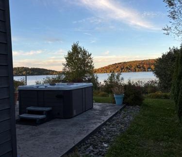 Coaticook Lit Et Petit-Déjeuner | Étoile du Lac Lyster - Spa & Vue sur le Lac