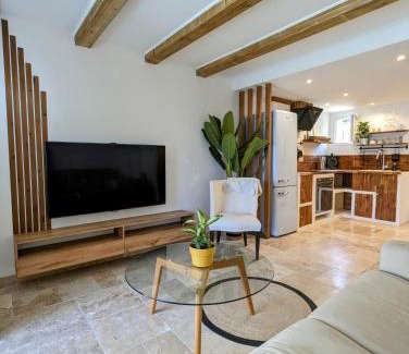 Saint-Vallier-de-Thiey Appartement | Évasion au calme - Maison cosy avec piscine et tennis