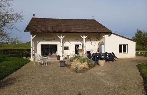 Lantefontaine Lit Et Petit-Déjeuner | Évasion Tranquille entre Briey et Longuyon - Chambre d'Hôtes sur 5 Hectares - FR-1-584-288