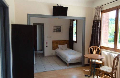 Saint-Pierre-d'Albigny Hôtel | La Maison De Savoie