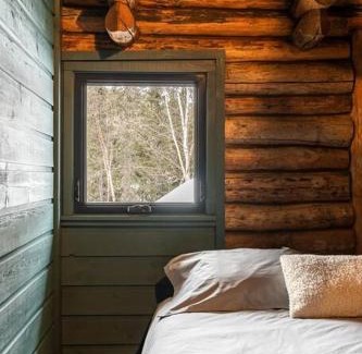 Saint-Simeon Chalet De Ski | ÖBois Charlevoix - L'Écurie 3 Studio