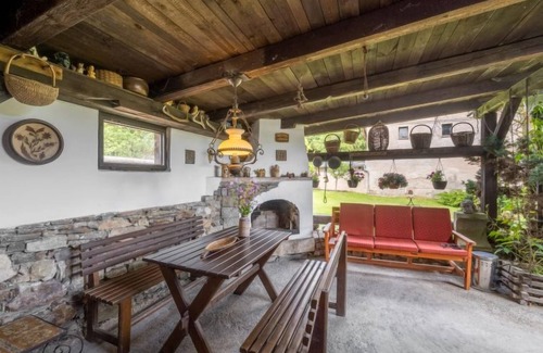 Bela nad Radbuzou Maison | Újezd Svatého Kříže by Interhome