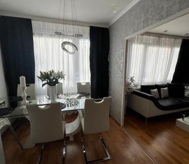 Prague 4 Appartement | Útulný prostorný tichý byt v blízkosti centra