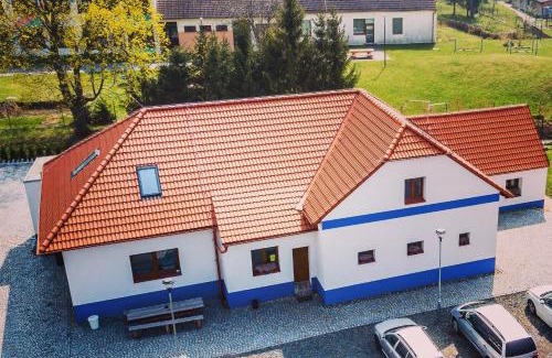 Louka Maison | Čechův dvůr