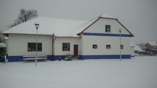 Louka Maison | Čechův dvůr