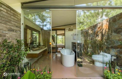 Ngoc Quang Villa | Đại Lải Resort - Lake view villa