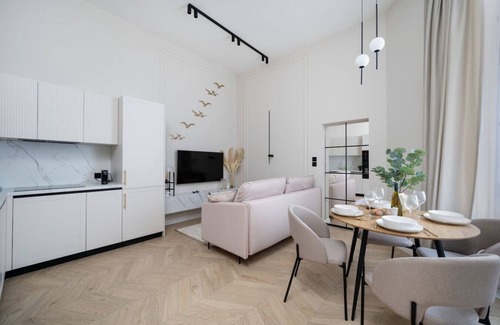 Srodmiescie Appartement | Łódź Downtown - 41m², Park Nearby - by Rentujemy