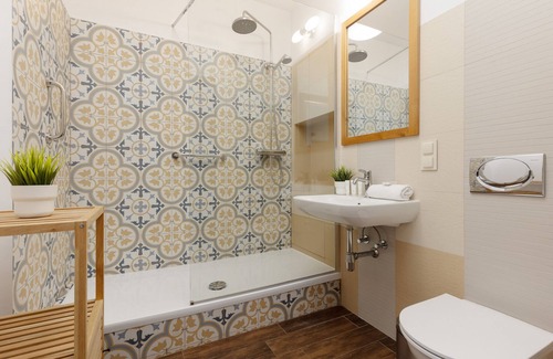 Targowek Appartement | Św. Wincentego 128 | Wifi, Pet-friendly, 1 Bedroom, Balcony, Parking, Warsaw