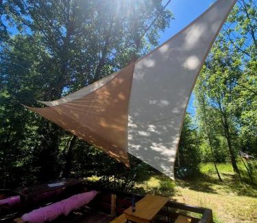 Stola Cabine | Šepot