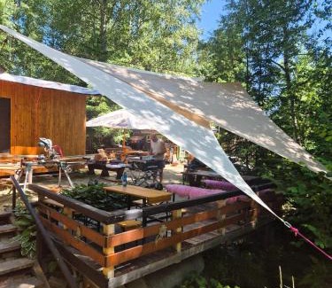 Stola Cabine | Šepot