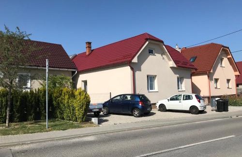 Valca Appartement | Štýlový Apartmán Andrea blízko Snowlandu Valča