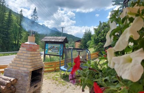 Zdiar Chalet De Ski | Štýlový Zrub Martina A s kúpacou Kaďou a detským ihriskom!