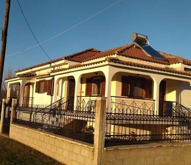 Palamas Maison | Άνετο εξοχικό με ιδιωτικό χώρο στάθμευσης