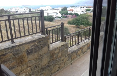 Pacheia Ammos Maison | ΑΠΕΡΙΟΡΙΣΤΗ ΘΕΑ ΣΕ ΘΑΛΑΣΣΑ ΚΑΙ ΒΟΥΝΟ ΦΙΛΙΚΟ ΠΡΟς ΤΗΝ ΟΙΚΟΓΕΝΕΙΑ