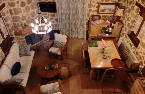 Ano Trikala Maison | Νόστος