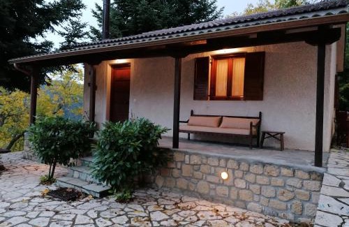 Synikia Mesi Trikalon Maison | Ξενώνας Το Πατρικό