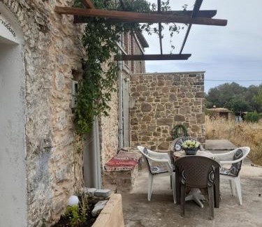Avgonyma Maison | Παραδοσιακή κατοικία "ΧΡΥΣΑ" ΑΝΑΒΑΤΟΣ