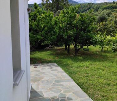 Zagora-Mouresi Maison | Το καλύβι στην Ανάληψη