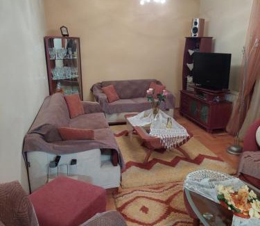 Maniakoi Appartement | Το Σπιτικό της Μαρίας