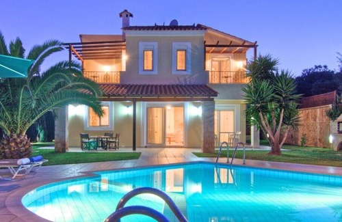 Gerani Villa | Τhree bedroom sea view villa close to Rethymno city
