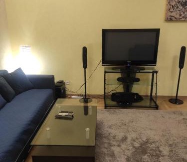 Khreshchatyy Yar Appartement | Апартаменти 3-кімнатні в центрі, метро Театральна