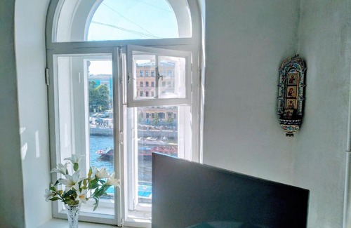 St. Petersburg City Centre Appartement | Апартаменты с 3 спальнями, балконом и видом на Фонтанку