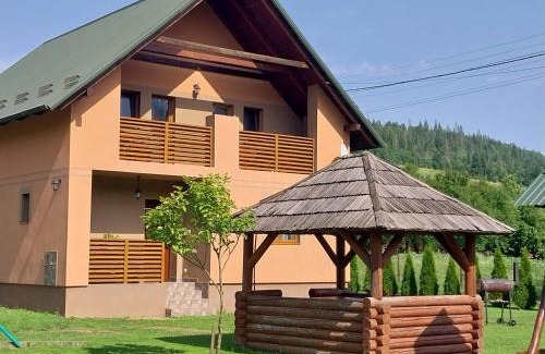 Chernovtsy Maison | Верховинська Хата