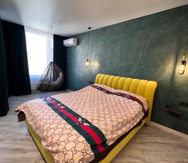 Pozniaky Appartement | Видовая дизайнерская Студио