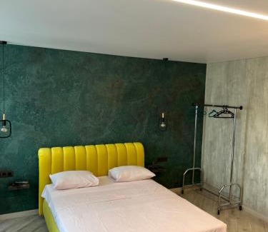 Pozniaky Appartement | Видовая дизайнерская Студио