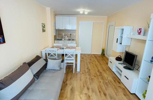 Kazanlak Appartement | Елегантна стая за гости Стефи в центъра на Казанлък, Партер
