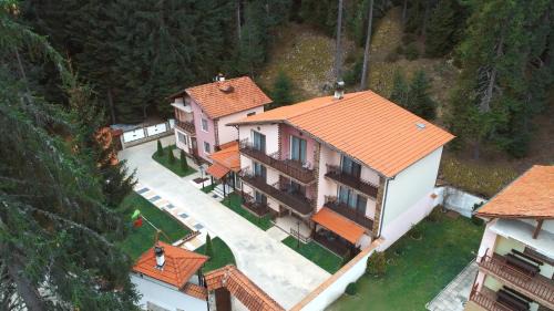 Dospat Maison | Ивелия Къща за гости