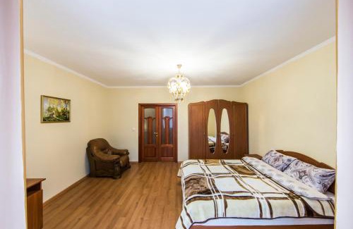 Svyatoshyns'kyi District Appartement | Комфортная двухкомнатная квартира возле метро Академгородок